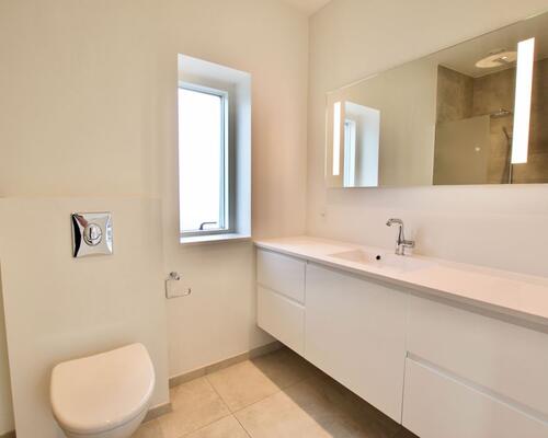 Fritliggende 4-værelses rækkehus på Marshalls Alle