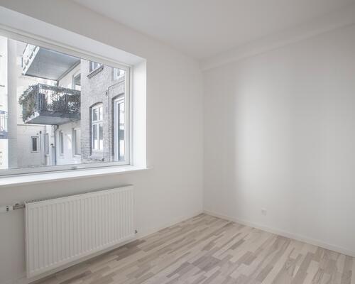 Lækker lys lejlighed i Aalborg centrum - husdyr tilladt.