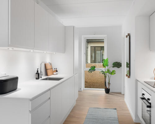 Skøn 4-værelses lejlighed i Høiriisparken