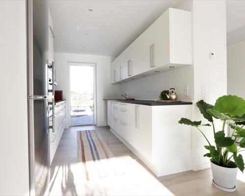 Lækkert 4-vær. rækkehus i Malling med egen have/terrasse.