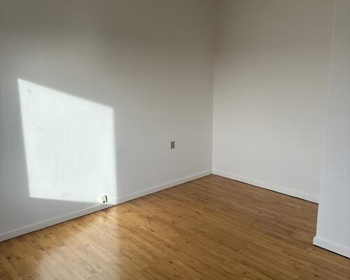 Værelse på Trøjborg – tæt på universitetet og centrum