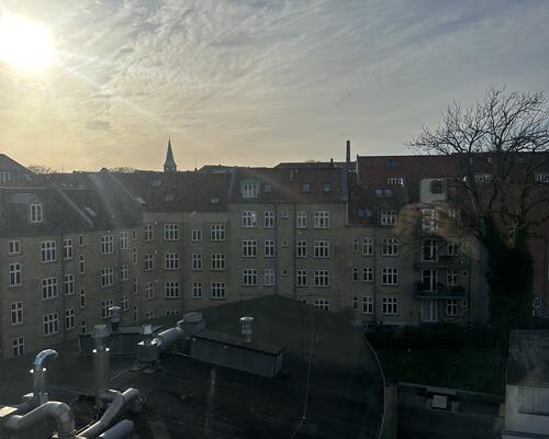 Værelse på Trøjborg – tæt på universitetet og centrum