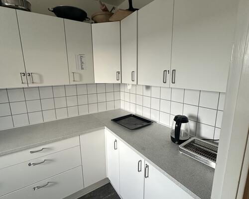 Værelse på Trøjborg – tæt på universitetet og centrum