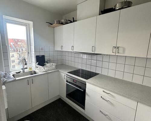 Værelse på Trøjborg – tæt på universitetet og centrum