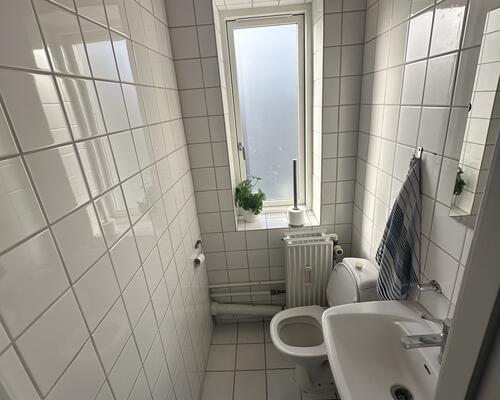 Værelse på Trøjborg – tæt på universitetet og centrum