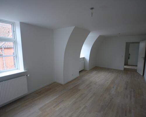 HERSKABELIG EJENDOM - MED FLOT KIG MOD SØERNE