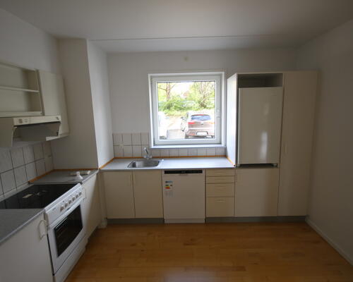 Fin 3 vær. lejlighed med egen altan er nu til leje i Viborg