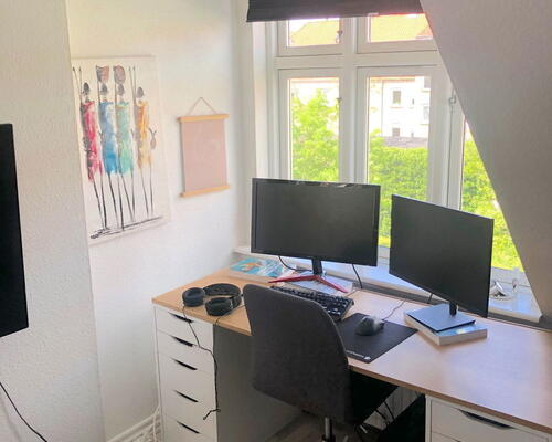 Lys 2-værelses på 47 m2 med grønt gårdmiljø