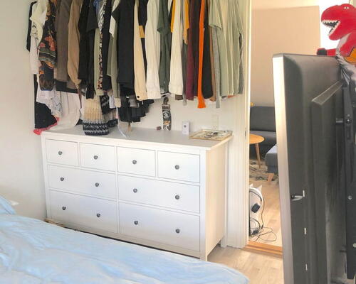 Lys 2-værelses på 47 m2 med grønt gårdmiljø