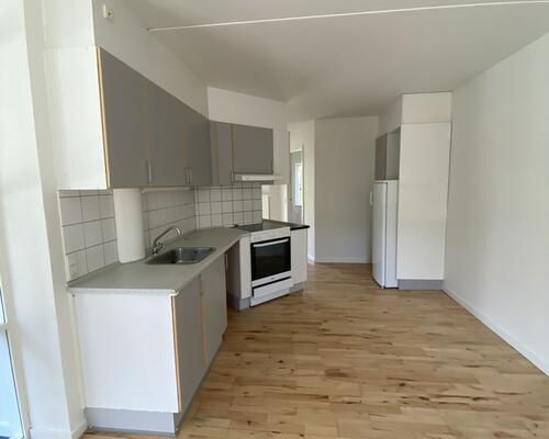 Stor og rummelig 4-værelses lejlighed i grønne omgivelser