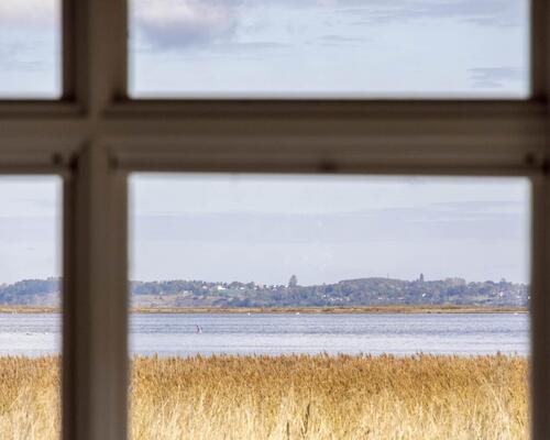 Fantastisk beliggende villa ud til vandet | Jægerspris