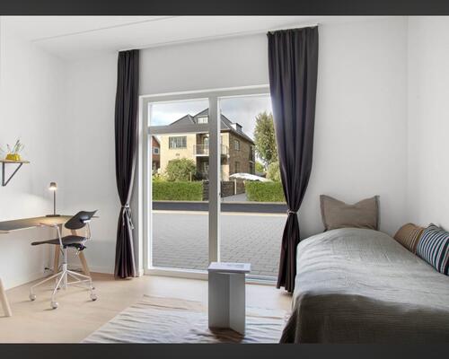 Couple looking for 1 bedroom apartment 