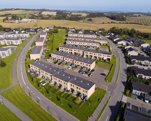 Lækkert 4-vær. rækkehus i Malling med egen have/terrasse.