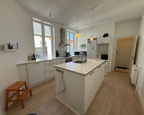 Midtbyen 159 m² med skøn altan
