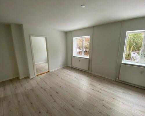 Flot lys 3 værelses lejlighed.