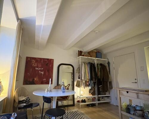 1-værelses studie lejlighed udlejes på Frederiksberg.