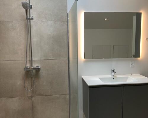 Charmerende 3. værelses herskabslejlighed