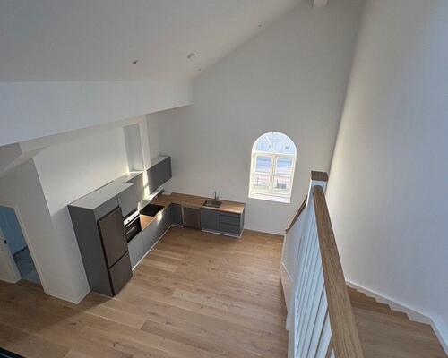 Charmerende 3. værelses herskabslejlighed