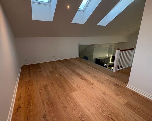 Charmerende 3. værelses herskabslejlighed