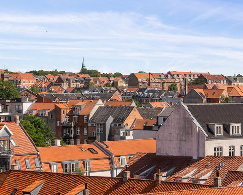 FANTASTISK 3-VÆRELSES LEJLIGHED I SMILETS BY