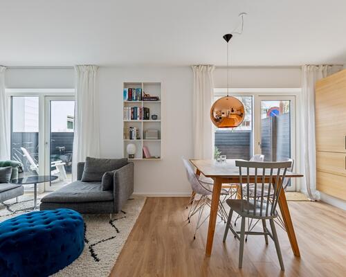 Flot nyere lejlighed med have/terrasse centralt i Bagsværd