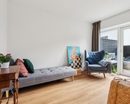 Flot nyere lejlighed med have/terrasse centralt i Bagsværd