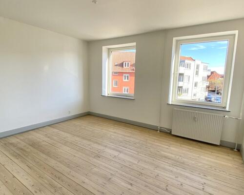 3 værelses – Reventlowsvej 78, 2. th. – Odense C