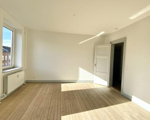 3 værelses – Reventlowsvej 78, 2. th. – Odense C