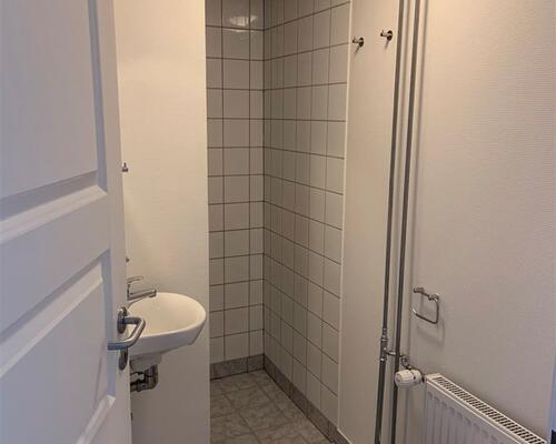 Lys og velindrettet 2 vær. lejlighed