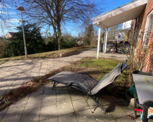 Skøn 2-værelses lejlighed med egen terrasse