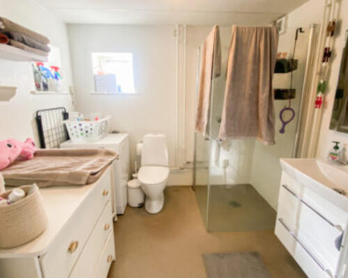 Skøn 2-værelses lejlighed med egen terrasse