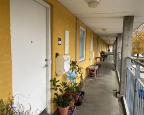 Skøn 2-værelses lejlighed med egen terrasse