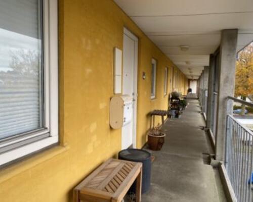 Skøn 2-værelses lejlighed med egen terrasse