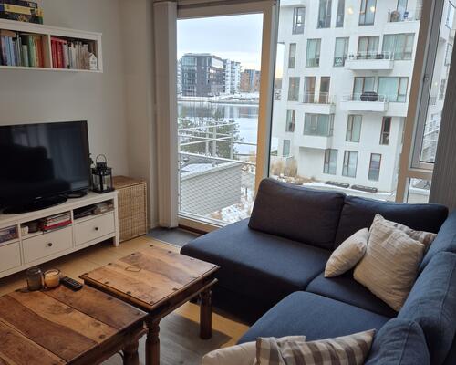 Lys lejlighed med havudsigt, fuldt møbleret, fremlejes i 2-3 måneder