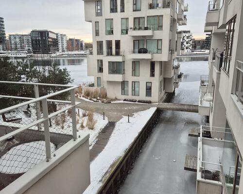 Lys lejlighed med havudsigt, fuldt møbleret, fremlejes i 2-3 måneder