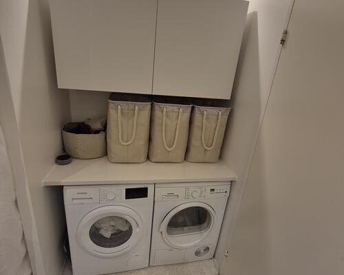 Lys lejlighed med havudsigt, fuldt møbleret, fremlejes i 2-3 måneder