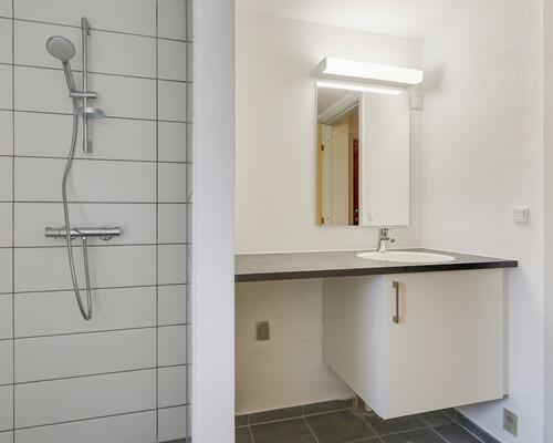 Skøn altan med kig til grønne fællesarealer