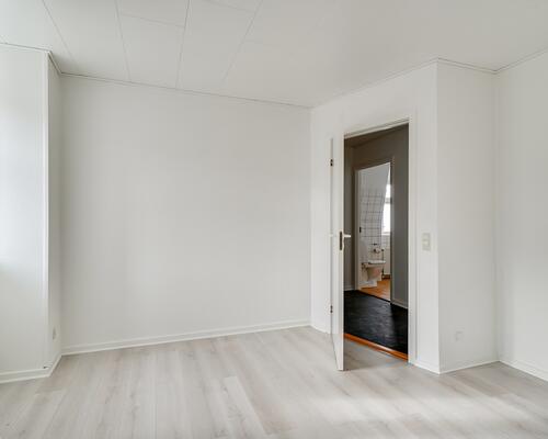 Moderne lejlighed i rolige omgivelser