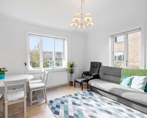 Charmerende lejlighed tæt på station | Søborg