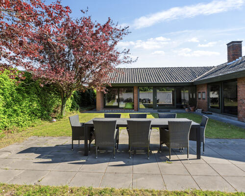 Rummelig 1-plans villa i Højbjerg