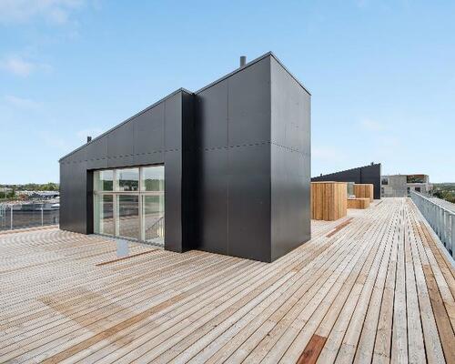 FANTASTISK LEJLIGHED MED ALTAN BELIGGENDE I RISSKOV