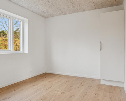 Ét plans rækkehus med egen have og carport 🏡<br>