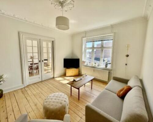 Super flot herskabelig 3-værelses lejlighed