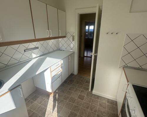 Lys og velindrettet lejlighed med central placering