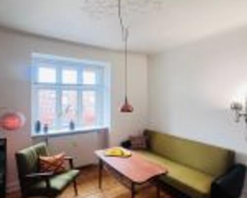 Moderne lejlighed med altan og nærhed til naturen