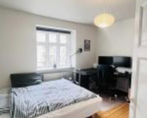 Moderne lejlighed med altan og nærhed til naturen