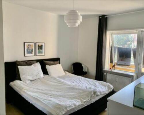 Lækker 2-værelses lejlighed i Øgadekvarteret