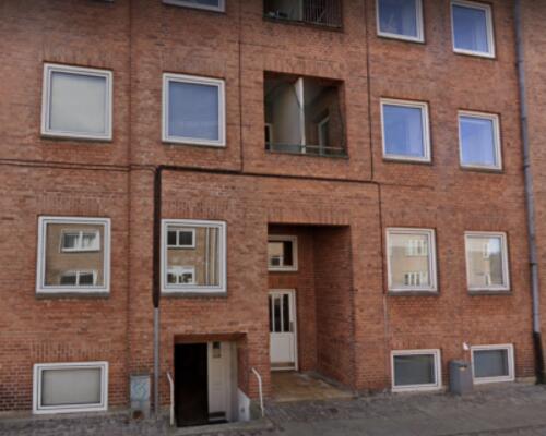 Lækker 2-værelses lejlighed i Øgadekvarteret