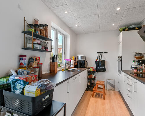 Stor nyistandsat lejlighed centralt i Herning 🤩