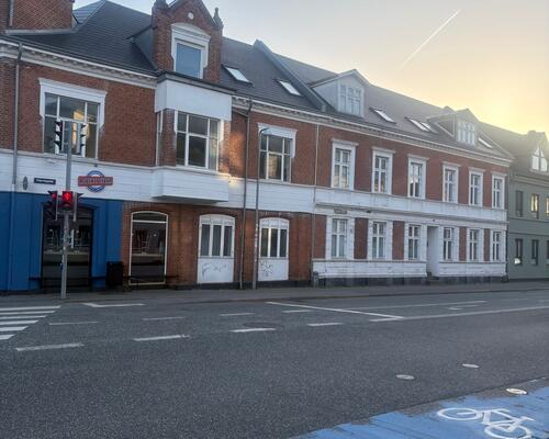 Nydelig stor 2. værelses lejlighed